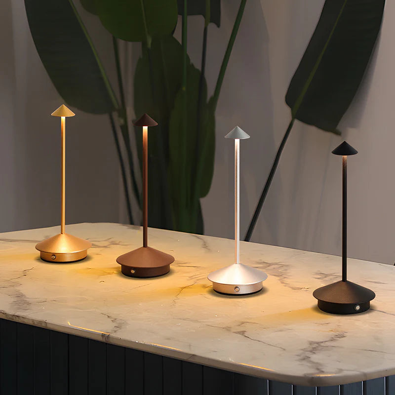 LED Tischlampe mit Touch-Steuerung – dimmbar & wiederaufladbar, modernes Design