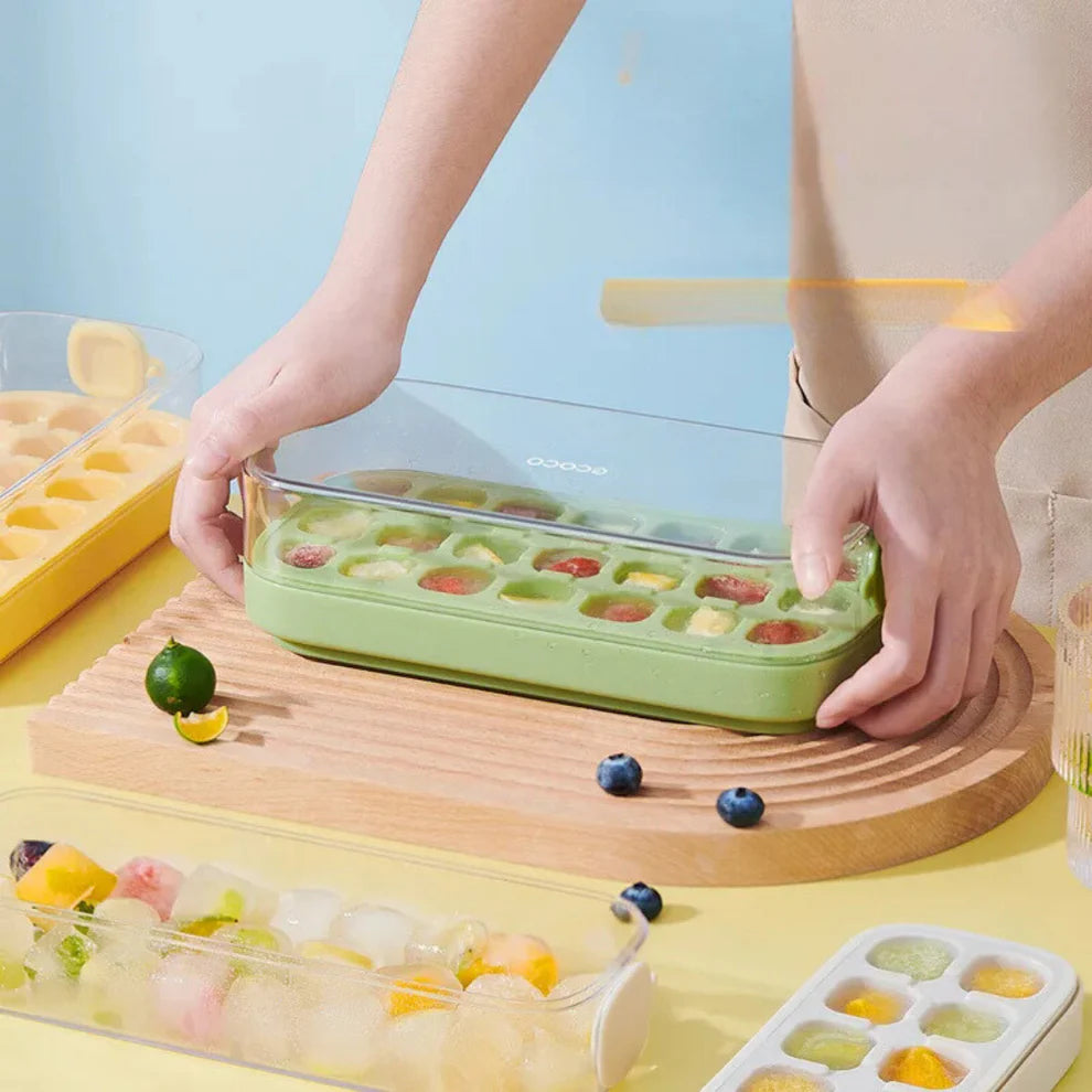 Eiswürfelform mit Deckel – Stapelbare Eiswürfelbox für 18 Würfel, BPA-frei
