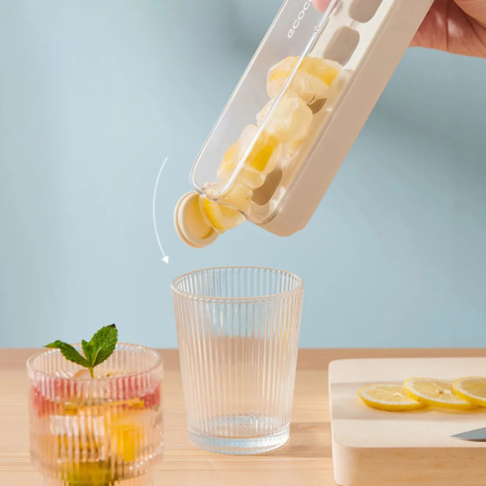 Eiswürfelform mit Deckel – Stapelbare Eiswürfelbox für 18 Würfel, BPA-frei