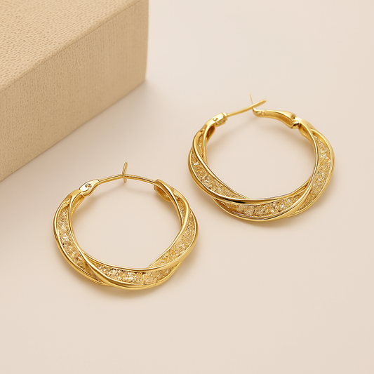 Elegante goldene Creolen – klassischer Ohrschmuck für jeden Anlass