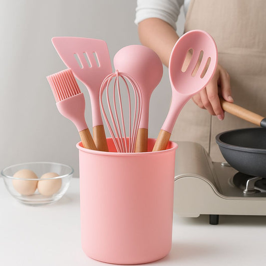 Premium 12- Teiliges Silikon Küchenutensilien-Set mit Holzgriffen – Hitzebeständig & Schonend für alle Töpfe